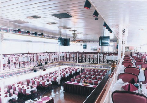 3 Salon - Deck 1 3 Salon - Deck 1